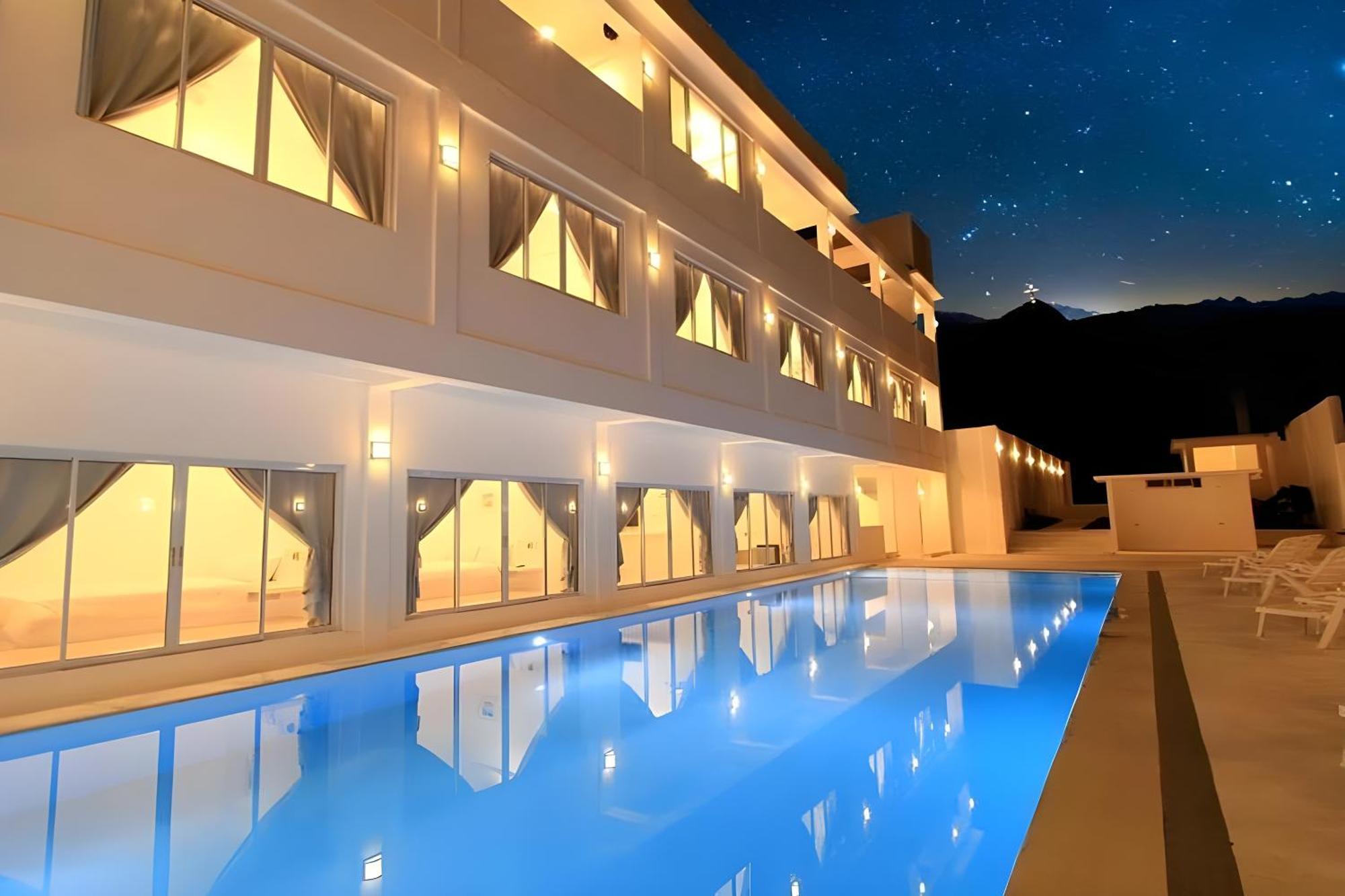Bluewave Hotel
