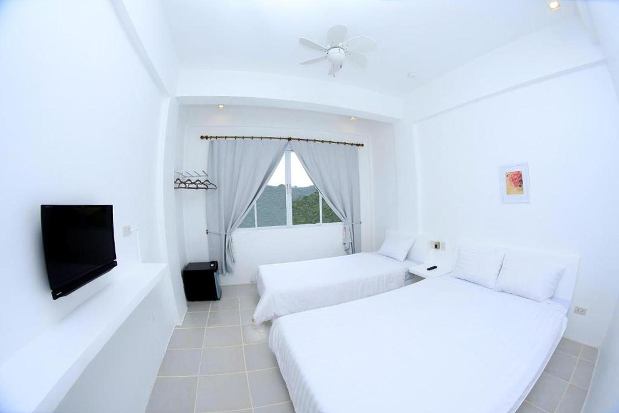 Hotel Bluewave Coron